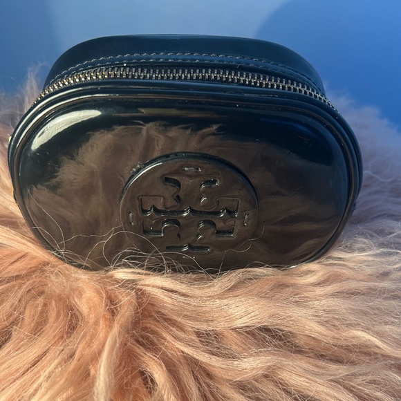 Tory Burch Patent Leather Cosmetic Bag Black NWOT - Picture 4 of 7